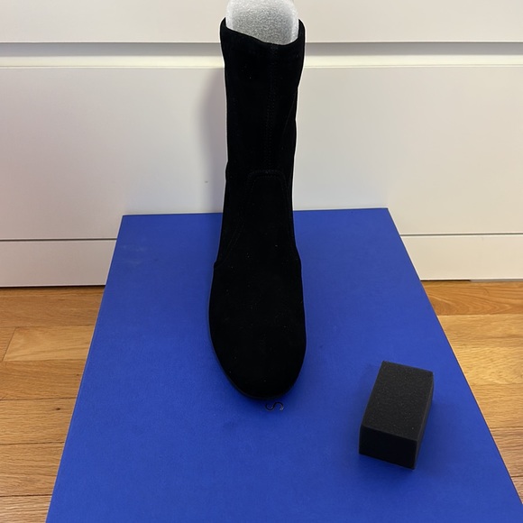 Stuart Weitzman Margot 75 Bootie - Picture 9 of 9